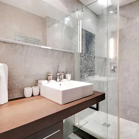 Charming 2br - 5p - Eiffel Tower - Trocadero Apartment *