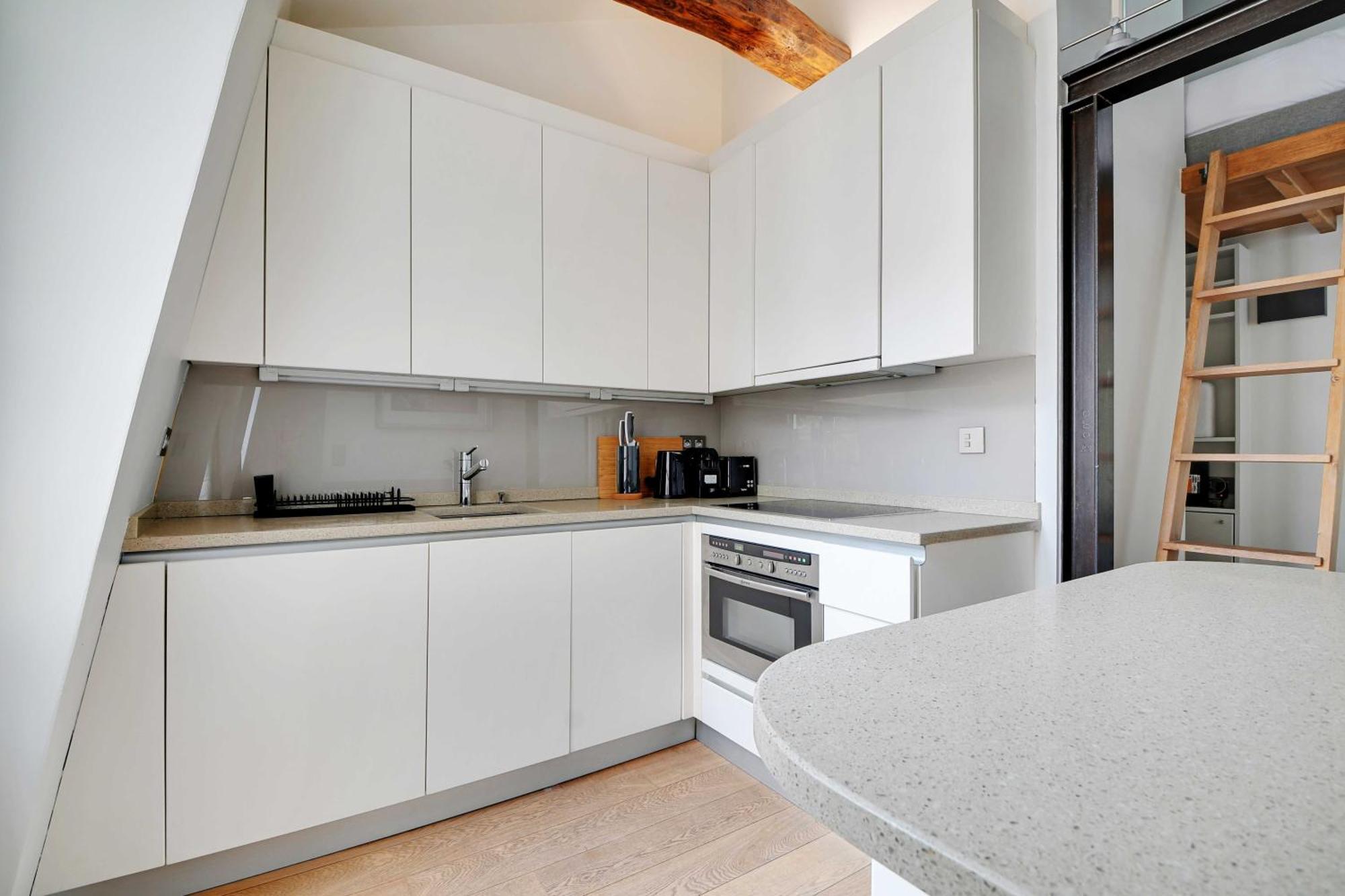 Charming 2br - 5p - Eiffel Tower - Trocadero Apartment *